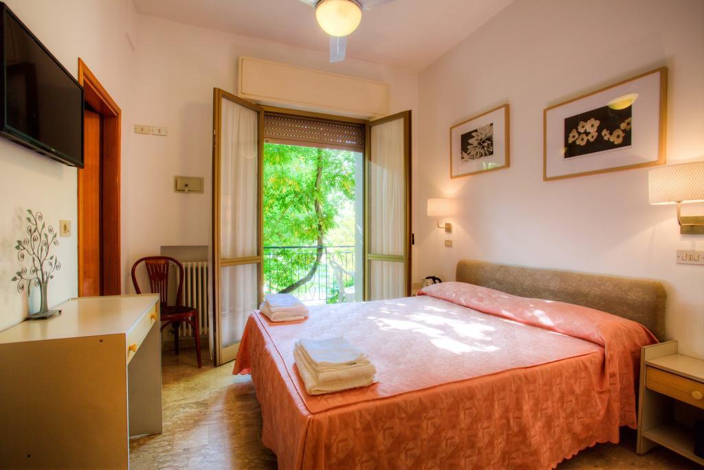 Albergo Villa Lucia Bellaria-Igea Marina Phòng bức ảnh